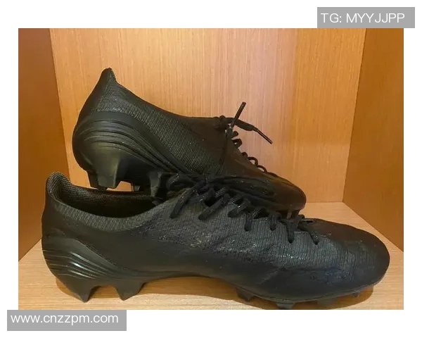 足球明星们的鞋子选择揭秘及其对比赛表现的影响分析 足球明星们的鞋子选择揭秘及其对比赛表现的影响分析